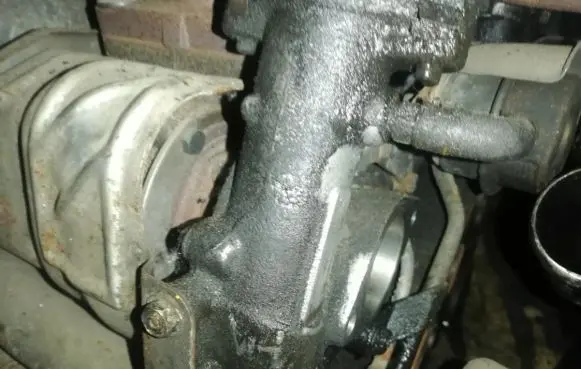 Nissan Almera N16 Turbo 144115m300 7053081