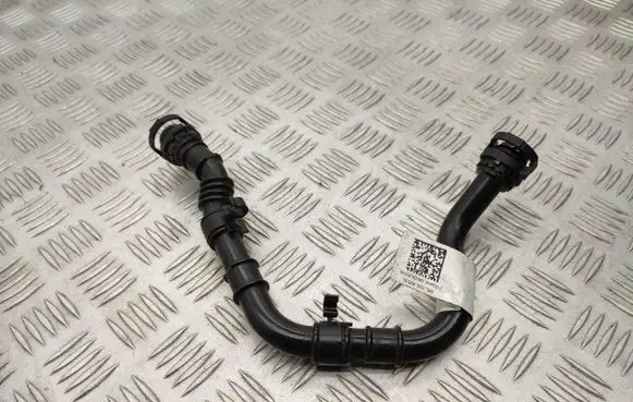 Coolant pipe/hose