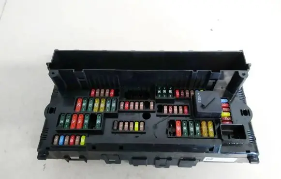 BMW 5 GT F07 Fuse box set 317033442e 3-1703344-2e
