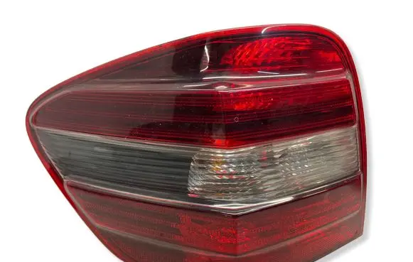 Mercedes-Benz ML W164 Rear/tail lights 404101L