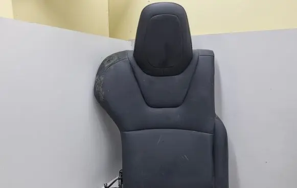 Rear seat