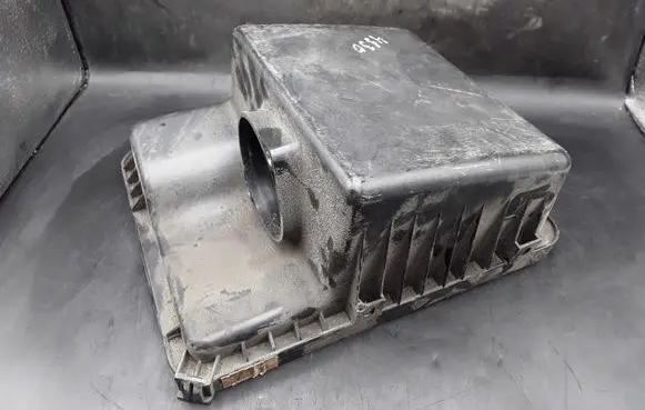 KIA Sorento Air filter box cover 281113E700