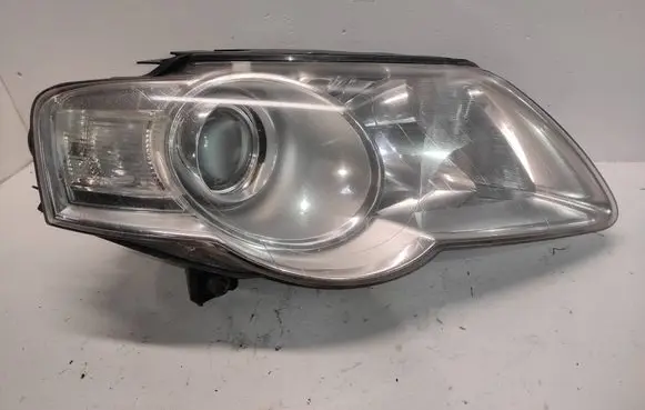 Volkswagen PASSAT B6 Headlight/headlamp 1EL24701402 3C0941006J