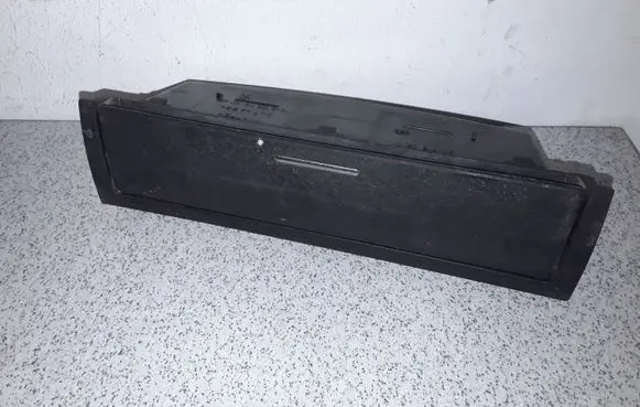 BMW 3 E46 Glove box central console 51168196115 8196115