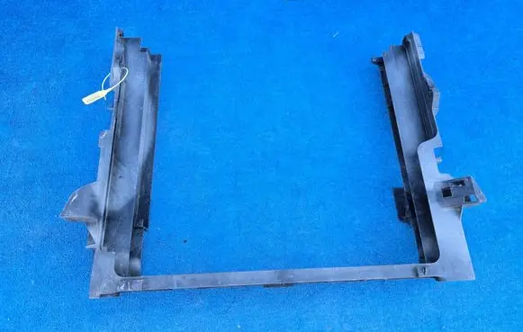 BMW X5 F15 Radiator trim 8570841