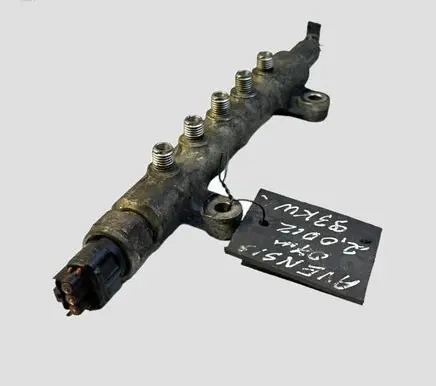 Toyota Avensis T250 Fuel main line pipe 89458 71010