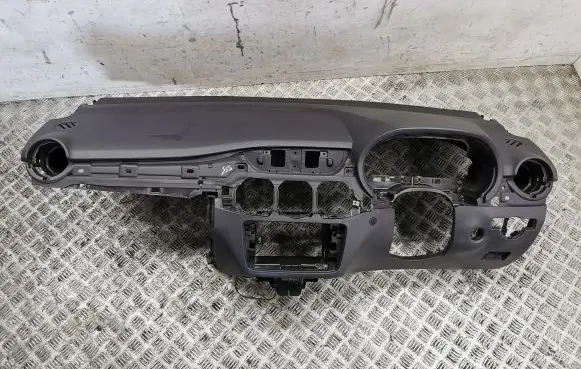 Mercedes-Benz B W246 W242 Dashboard