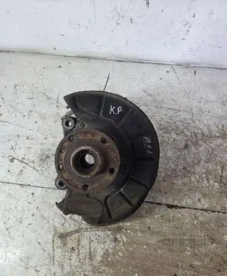 Volkswagen PASSAT B6 Front wheel hub