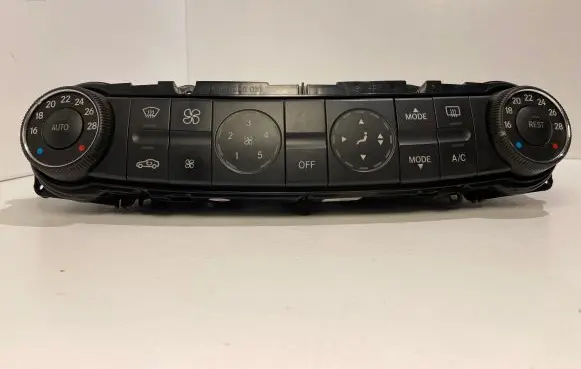 Mercedes-Benz E W211 Climate control unit 2118300490 00021905