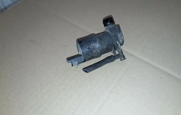 Renault Master III Windscreen/windshield washer pump 9641553880 9641553980