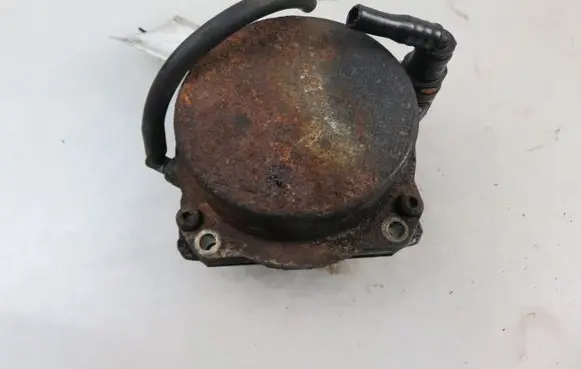 Opel Zafira B Vacuum pump 
