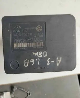 Volkswagen Touran I ABS Pump 1K0907379Q 00005305F3 10096003553