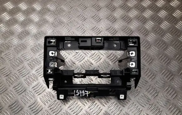 Nissan Primastar Radio/GPS head unit trim 280384773R