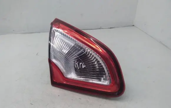 Nissan Qashqai+2 Tailgate rear/tail lights B26555BR01A 89503189