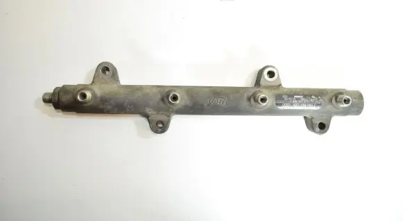 Audi A8 S8 D3 4E Fuel main line pipe 057130089C