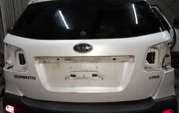 KIA Sorento Tailgate/trunk/boot lid NOCODE