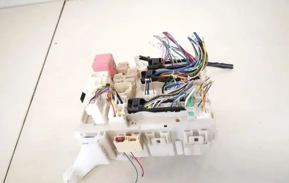 Toyota Verso Fuse box set 827300f060d 82730-0f060-d