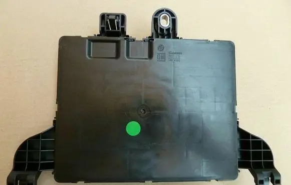 Opel Astra L Fuse box set 13485566