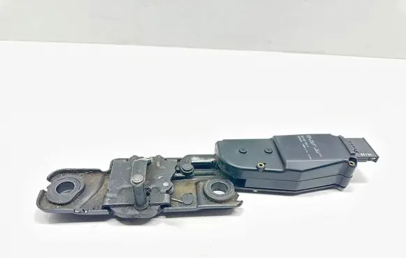 Audi A6 Allroad C6 Tailgate/trunk/boot lift motor 4F9827383A 040806 0002462