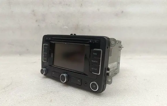 Volkswagen PASSAT B7 Radio/CD/DVD/GPS head unit 3C0035270 7612032080 VWZ1Z2K9367820
