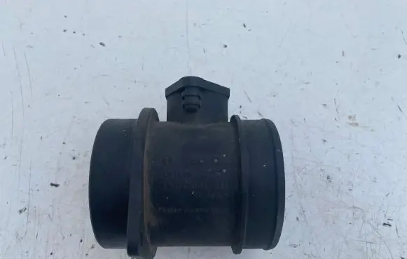 Volvo V70 Mass air flow meter 8670115