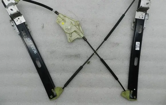 Seat Leon (5F) Front window lifting mechanism without motor 5F4837461D