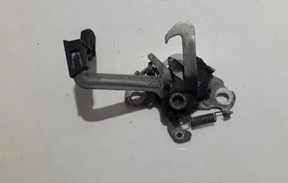 Citroen C3 Engine bonnet/hood lock/catch 9685613880