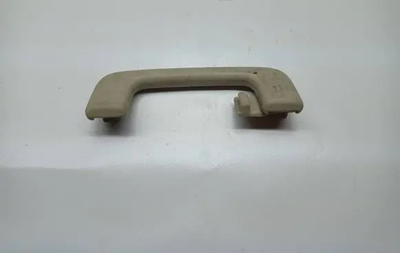 Mitsubishi Outlander A set of handles for the ceiling 