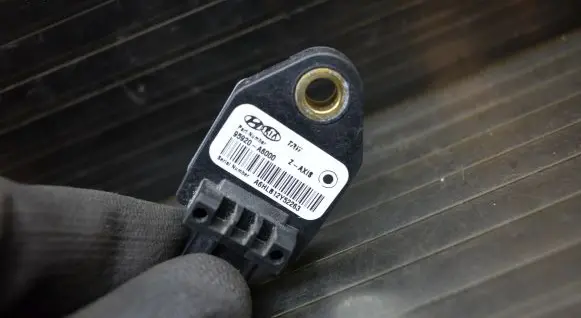 Hyundai i30 Airbag deployment crash/impact sensor 95920A6000