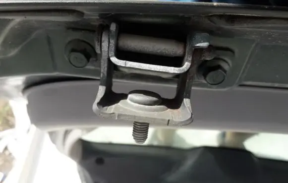 Alfa Romeo 156 Tailgate/trunk/boot hinge