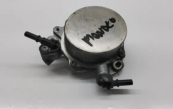 Ford Mondeo MK V Vacuum pump 9674192280
