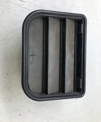 Volvo S60 Quarter panel pressure vent 31291230