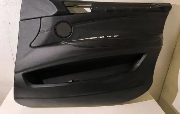 BMW X5 E70 Front door card panel trim 70w302200
