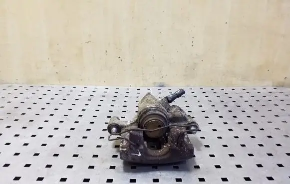 Ford Kuga II Rear brake caliper