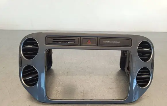 Volkswagen Tiguan Dash center air vent grill 5N0858071E