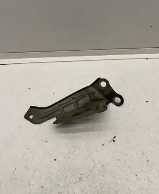 Volkswagen Golf VIII Fender mounting bracket 5H0821136