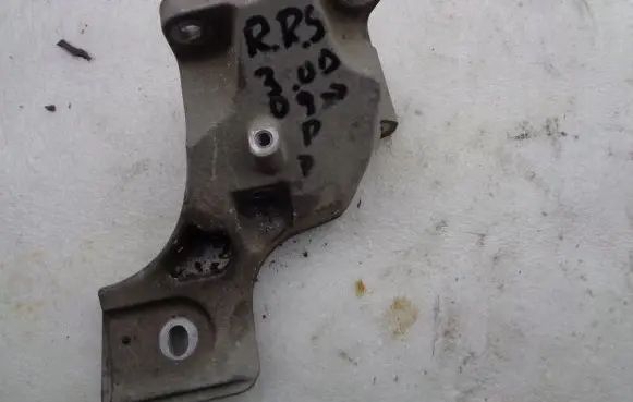 Land Rover Range Rover Sport L320 Engine mounting bracket AH226037BA