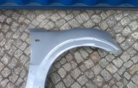 Mitsubishi Pajero Fender MR535758