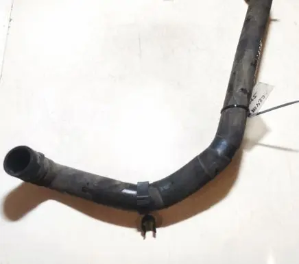 Volkswagen Polo III 6N 6N2 6NF Engine coolant pipe/hose