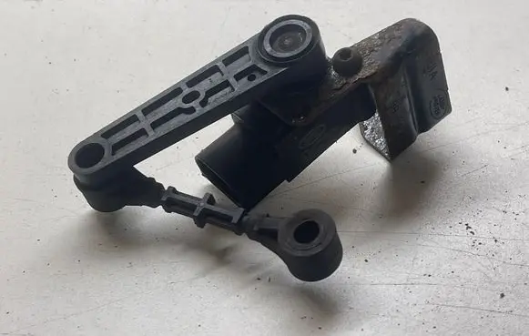 Land Rover Range Rover Sport L494 Headlight/headlamp level sensor CPLA3D026AA 15189 304092