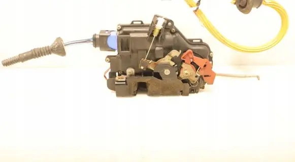 Audi A3 S3 8P Front door lock