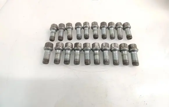 Volkswagen Transporter - Caravelle T5 Nuts/bolts 