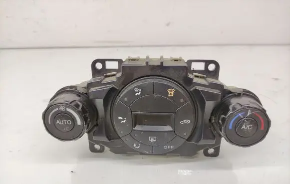 Ford Fiesta Climate control unit 8A6T18C612