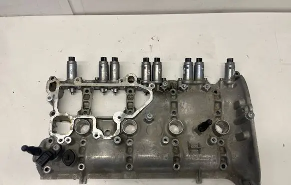 Audi A3 S3 8V Rocker cam cover 06K103475E