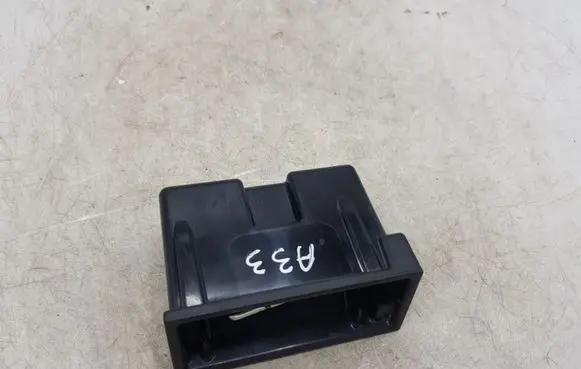 Lexus IS 220D-250-350 Ashtray (front) NOCODE
