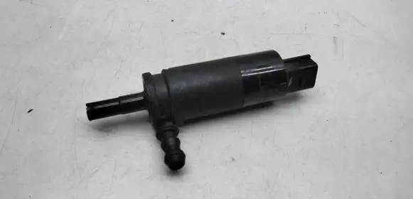 BMW 5 E39 Headlight washer pump 8377613