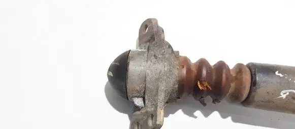 Volkswagen Golf V Coil spring mount 