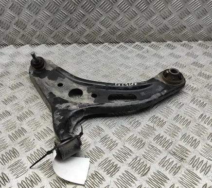 Toyota GR 86 Front lower control arm/wishbone SU00310056
