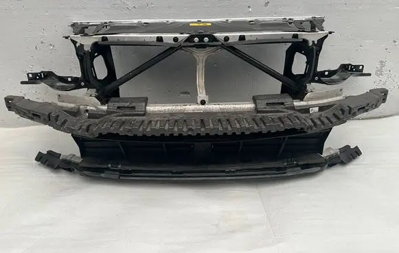 BMW 5 G30 G31 G38 Radiator support slam panel 7383855
