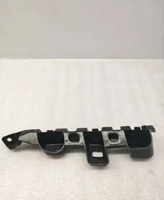 Volkswagen PASSAT B7 Front bumper mounting bracket 3AA807184